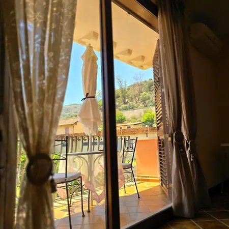Casa La Ferula Apt2 Vicino Al Mare E Taormina Con Balcone