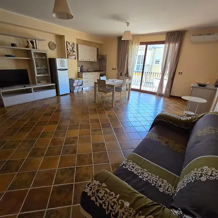 Ferienhaus Casa La Ferula Apt2 Vicino Al Mare E Taormina Con Balcone
